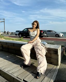 Tomomi Itano feet photo 1
