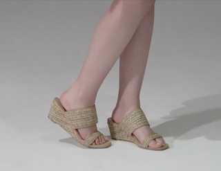 Tomori Kusunoki feet photo 1