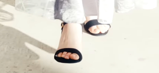Tomori Kusunoki feet photo 11