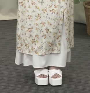 Tomori Kusunoki feet photo 1