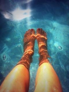Toni Acosta feet photo 3