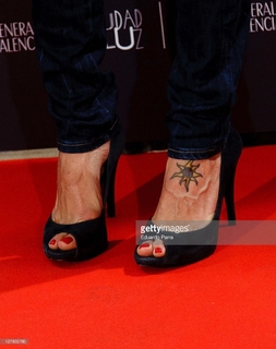 Toni Acosta feet photo 5