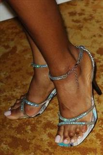 Toni Braxton feet photo thumbnail
