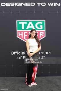 Toni Breidinger feet photo 10