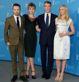 Toni Collette feet photo thumbnail
