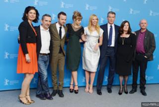 Toni Collette feet photo thumbnail