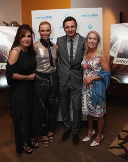 Toni Collette feet photo thumbnail