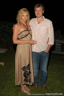 Toni Collette feet photo thumbnail