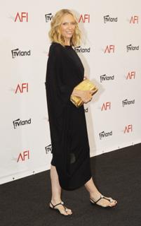 Toni Collette feet photo thumbnail