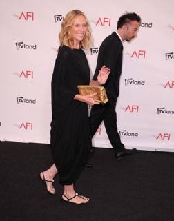 Toni Collette feet photo thumbnail