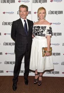 Toni Collette feet photo thumbnail