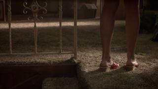 Toni Collette feet photo thumbnail