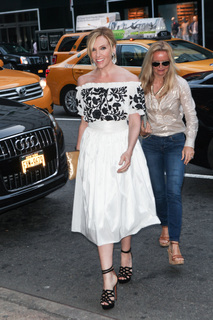 Toni Collette feet photo thumbnail