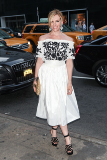 Toni Collette feet photo thumbnail