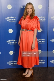 Toni Collette feet photo thumbnail