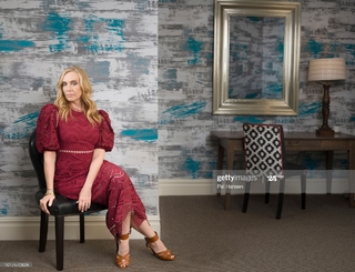 Toni Collette feet photo thumbnail