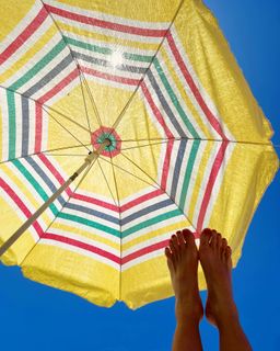 Toni Collette feet photo thumbnail