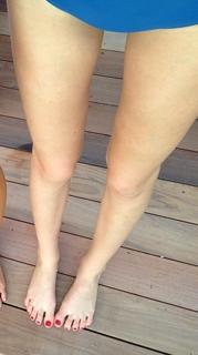 Toni Garrn feet photo thumbnail