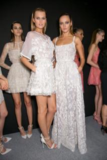 Toni Garrn feet photo thumbnail