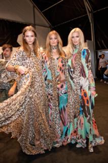 Toni Garrn feet photo thumbnail