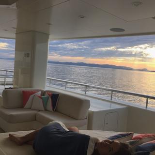 Toni Garrn feet photo thumbnail