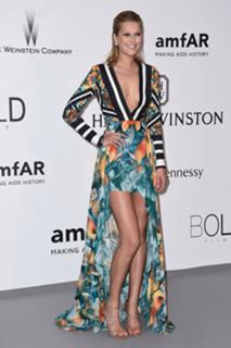 Toni Garrn feet photo thumbnail