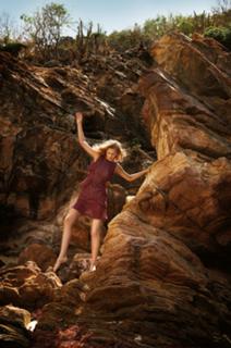 Toni Garrn feet photo thumbnail