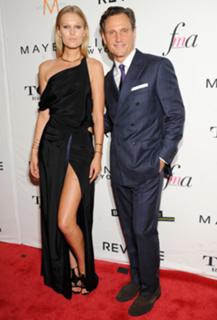 Toni Garrn feet photo thumbnail