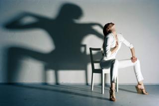 Toni Garrn feet photo thumbnail