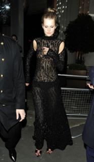 Toni Garrn feet photo thumbnail