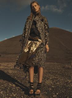 Toni Garrn feet photo thumbnail