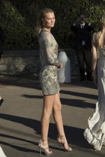 Toni Garrn feet photo thumbnail