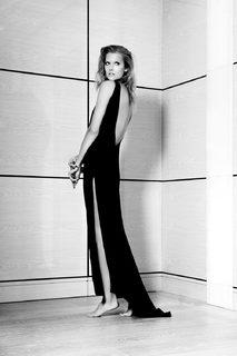 Toni Garrn feet photo thumbnail