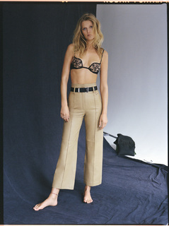 Toni Garrn feet photo thumbnail