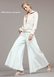 Toni Garrn feet photo thumbnail