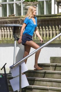 Toni Garrn feet photo thumbnail