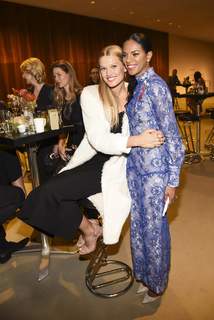 Toni Garrn feet photo thumbnail