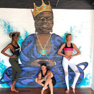 Toni Garrn feet photo thumbnail