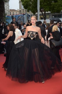 Toni Garrn feet photo thumbnail