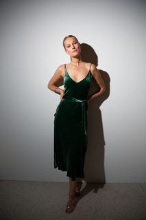 Toni Garrn feet photo thumbnail