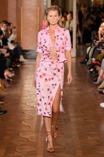 Toni Garrn feet photo thumbnail