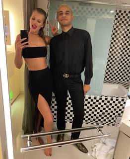 Toni Garrn feet photo thumbnail