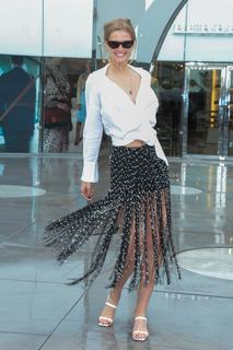 Toni Garrn feet photo thumbnail