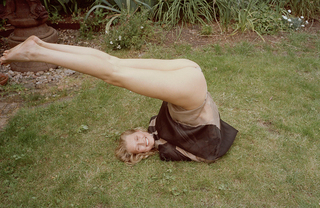 Toni Garrn feet photo thumbnail