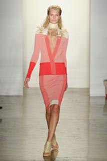 Toni Garrn feet photo thumbnail