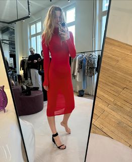 Toni Garrn feet photo thumbnail