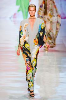 Toni Garrn feet photo thumbnail