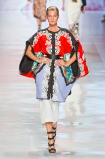 Toni Garrn feet photo thumbnail