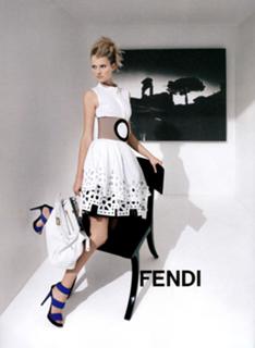 Toni Garrn feet photo thumbnail