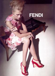 Toni Garrn feet photo thumbnail